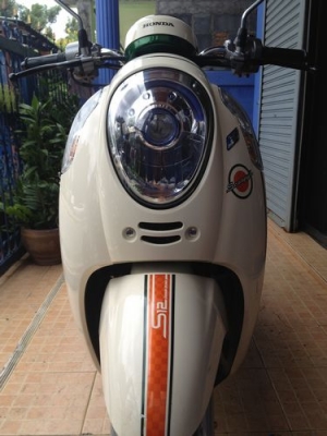 HONDA SCOOPY Iรุ่นS12ตัวท็อปโฉมปัจจุบันสภาพป้ายแดงรถ8เดือน
