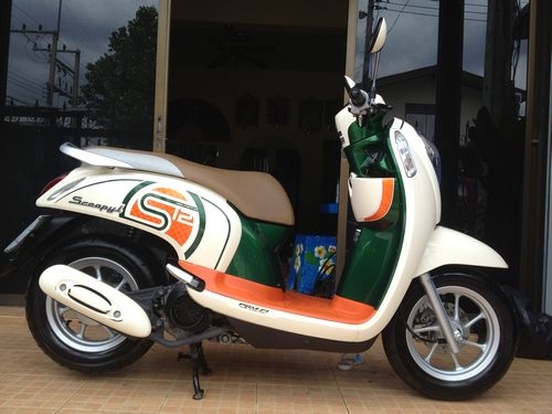 HONDA SCOOPY Iรุ่นS12ตัวท็อปโฉมปัจจุบันสภาพป้ายแดงรถ8เดือน