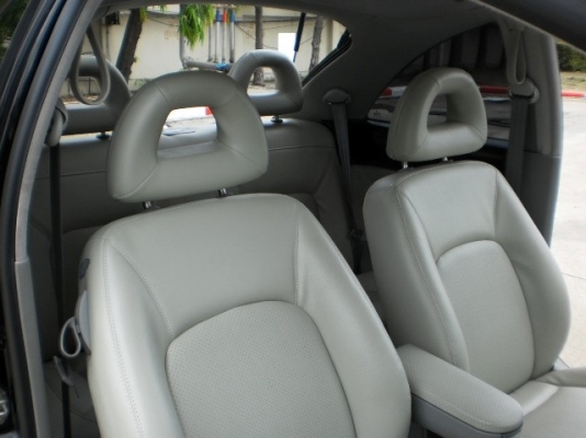 VOLKSWAGEN NEW BEETLE 2.0 สีดำเดิม เครื่องเดิม เกียร์AUTO VOLKSWAGEN NEW BEETLE 2.0 สีดำเดิม เครื่องเดิม เกียร์AUTO