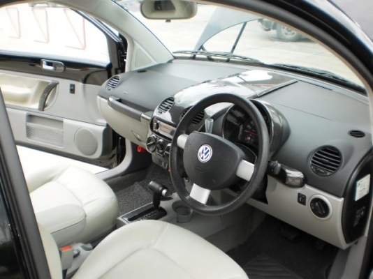 VOLKSWAGEN NEW BEETLE 2.0 สีดำเดิม เครื่องเดิม เกียร์AUTO VOLKSWAGEN NEW BEETLE 2.0 สีดำเดิม เครื่องเดิม เกียร์AUTO