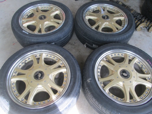 ขายล้อม้าทอง