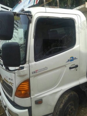 รถบรรทุก 6 ล้อดั๊มพ์ ยี่ห้อ HINO รุ่น FC4J 150 แรงม้า