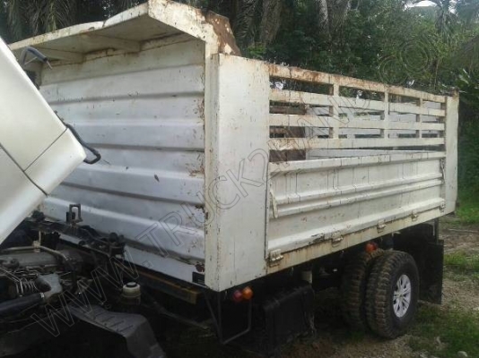 รถบรรทุก 6 ล้อดั๊มพ์ ยี่ห้อ HINO รุ่น FC4J 150 แรงม้า