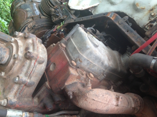 HINO ZM 260 HP EK100 สิบล้อ 2 เพลา พร้อมทำเป็นหางปลาทำเป็นเทรลเลอร์ได้เลยครับ เครื่องแน่นแรงดีไม่มีเยิ้ม หัวเก๋งภายในคอนโซลครบพร้อมไม่มีผุกร่อน พวงมาลัยเพาเวอร์ ระบบเบรคทริ๊ปฟี้ ช่วงล่างคัชซีไม่มีบวมไม่มีแตก ยางสภาพดี 70\% พร้อมใช้งาน เอกสารเล่มทะเบียนชุดโ