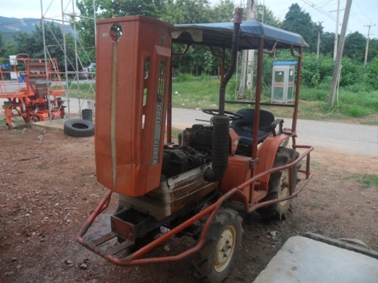 ขายแล้ว พี่วิเชียร บ้านเก่า รับรถแล้วครับ รถไถเล็ก KUBOTA รุ่น B1400 มีโคลงกันอ้อย-พร้อมโรตารี่ สภาพสวยใช้น้อยยางดี