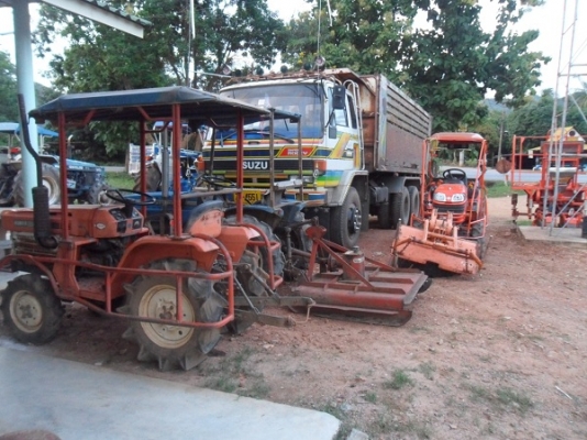 ขายแล้ว พี่วิเชียร บ้านเก่า รับรถแล้วครับ รถไถเล็ก KUBOTA รุ่น B1400 มีโคลงกันอ้อย-พร้อมโรตารี่ สภาพสวยใช้น้อยยางดี