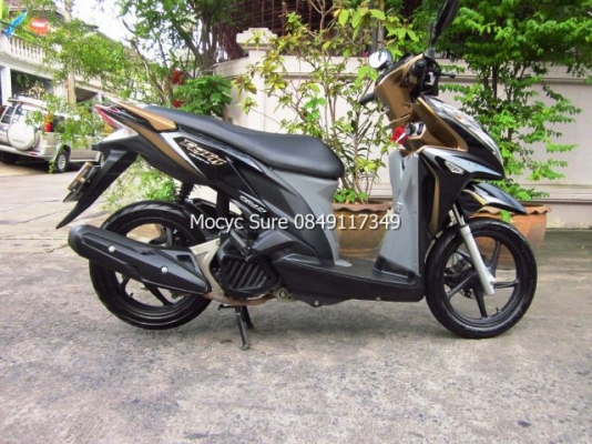 Honda Click 125i forward รุ่นท๊อป  (ล้อแมกซ์ คอมบายเบรค) ดำน้ำตาล ปี 55 ไมล์ 7,9xx กิโล