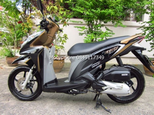 Honda Click 125i forward รุ่นท๊อป  (ล้อแมกซ์ คอมบายเบรค) ดำน้ำตาล ปี 55 ไมล์ 7,9xx กิโล