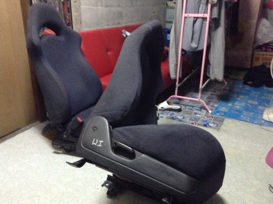 ขายเบาะซุบารุ1คู่ 4500 บาท