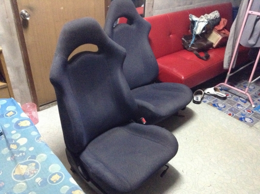 ขายเบาะซุบารุ1คู่ 4500 บาท