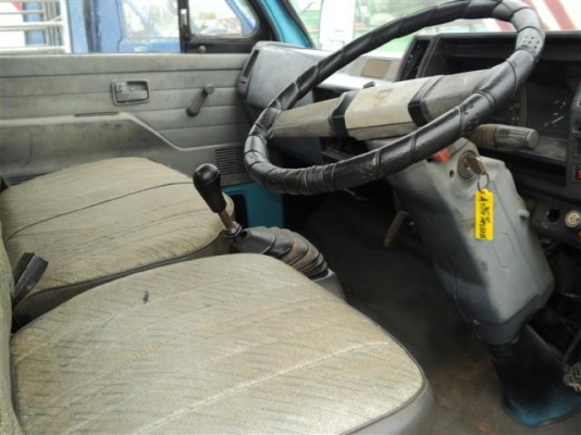 ขาย 4 ล้อ NKR