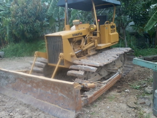 ขายแทรกเตอร์KOMATSU   D 2 OPLLซุปเปอร์รถสวยมากราคาถูกมาก