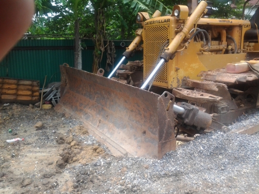 ขายแทรกเตอร์CAT  D5Dรถพร้อมใช้งาน