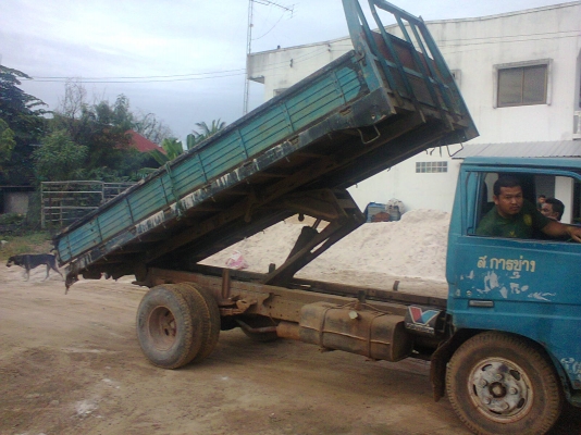 ขายไดน่า BU30 ดั้ม กระบะเดิมสภาพพร้อมใช้ครับ