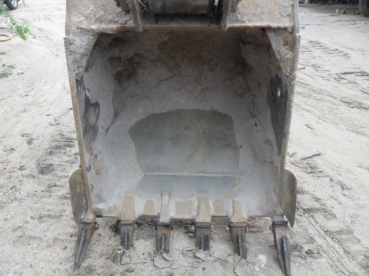 Catterpillar 320 V2 เก็บงานใหม่เป็นบางส่วน ไฟฟ้าครบ เอกสารมี ช่วงล่างสมบูรณ์ ใบ 80 เซ็น