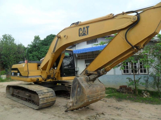 Catterpillar 320 V2 เก็บงานใหม่เป็นบางส่วน ไฟฟ้าครบ เอกสารมี ช่วงล่างสมบูรณ์ ใบ 80 เซ็น