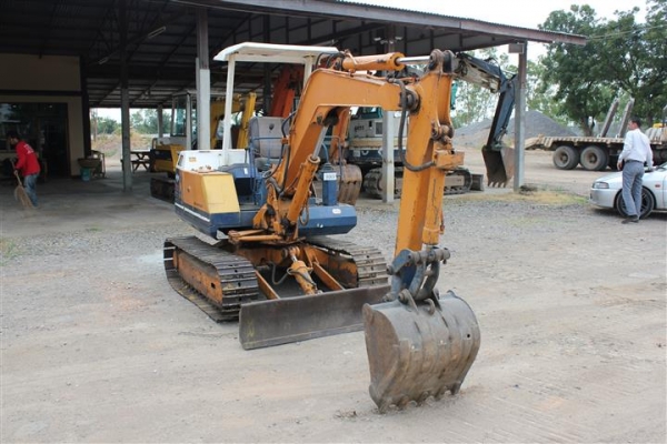 ขายแบคโฮเล็กPC20-5เก่าญี่ปุ่นราคาถูก