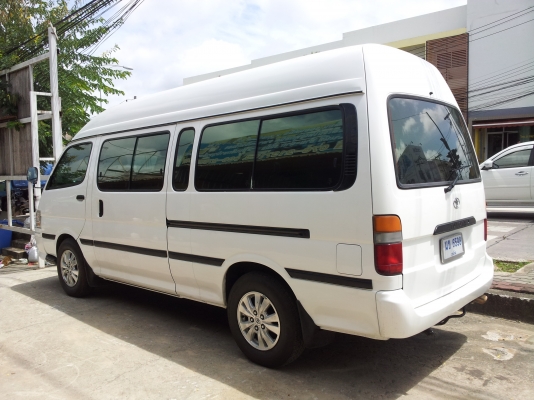 ขาย TOYOTA COMMUTER ปี 2000  สวยๆๆ เปลี่ยนเครื่อง เจ ติดแก็ส พร้อมใช้