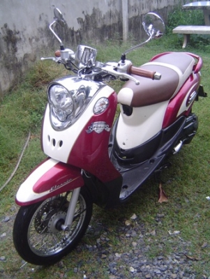 Yamaha Fino สี แดง ขาวรถสวยเครื่องเดิมๆ พร้อมใช้ ระบบไฟติดครบ