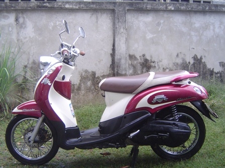 Yamaha Fino สี แดง ขาวรถสวยเครื่องเดิมๆ พร้อมใช้ ระบบไฟติดครบ Yamaha Fino สี แดง ขาวรถสวยเครื่องเดิมๆ พร้อมใช้ ระบบไฟติดครบ