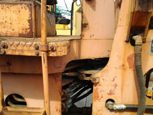 ขายรถตักล้อยาง