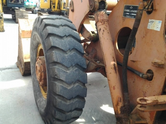 ขายรถตักล้อยาง