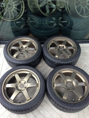 ขายแม็ก Te37 แท้ พร้อมยาง ขอบ18 สีBR หน้า7.5 off+40 หลัง8.5 off+40 5/114.3 ยางหน้าContinantal หลังdunlop ปี10ดอกสวย ล้อเก็บสีมา  38,000 call 0899672139 นายครับ