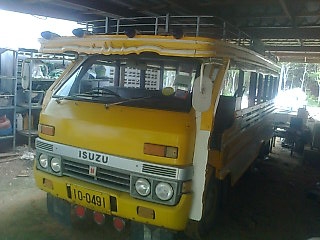 ขายรถสองแถว ISUZU เครื่อง 85 แรงม้า คัสซี 9606804 ลักษณะ ม.3 ขนาดยาง 7.50 - 15 ราคา 70000