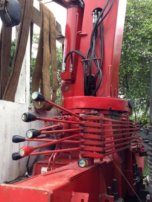 ขายเครนUNIC5ตัน6ปอก5ชัก สภาพดี น้ำเข้าติดรถมาจากนอก เอวแน่น บูมไม่มีหักครับ