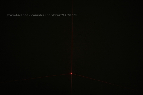 เครื่องมือวัดระดับเลเซอร์ cross self-adjusting linear laser ยีห้อ WOODWELL รุ่น W8818