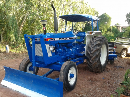 ขายรถไถฟอร์ด6600 T6 ตัวเต็มเช็ดสภาพ มีใบดัน+ผาน7cmtเล่มทะเบียนครบ( สด*ผ่อน คุยได้คับ )