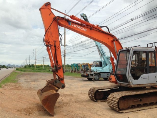 ขายรถแบคโฮ HITACHI EX120-2 ระบบไฟฟ้าเต็ม ใบกว้าง 80 ซม มีVDO รถนอกนำเข้าสภาพสวย ติดต่อ 081-2990958