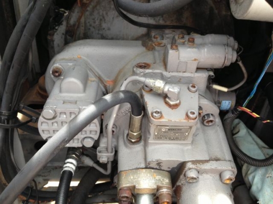 ขายรถแบคโฮ HITACHI EX120-2 ระบบไฟฟ้าเต็ม ใบกว้าง 80 ซม มีVDO รถนอกนำเข้าสภาพสวย ติดต่อ 081-2990958