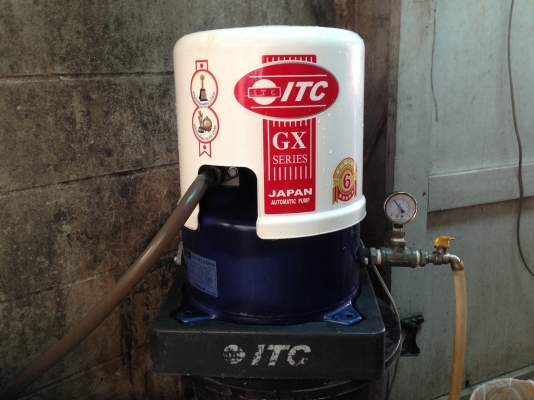 ขายปั้มน้ำอัตโนมัติ ITC ( Hitachi ) 100 W สภาพสวย พร้อมใช้งาน รับประกันคุณภาพ ดูประวัติการขายผมได้ครับ