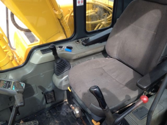 ขายรถแบคโฮ KOMATSU PC130-6 มี VDOครับ ระบบไฟฟ้าเต็ม รถนอกนำเข้าสภาพสวย สนใจติดต่อ 081-2990958 ขายรถแบคโฮ KOMATSU PC130-6 มี VDOครับ ระบบไฟฟ้าเต็ม รถนอกนำเข้าสภาพสวย สนใจติดต่อ 081-2990958