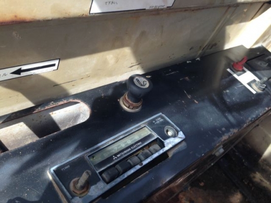 ขายรถแบคโฮ KOMATSU PC100-3 นำเข้าจากญิ่ปุ่น ใบแทร็ค70 ซม.มีVDOการทำงานให้ชมครับ ติดต่อ 081-2990958