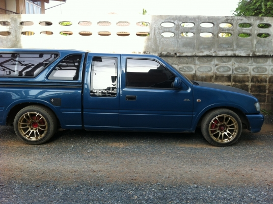 Isuzu  Dragon eye แต่งนิดหน่อย