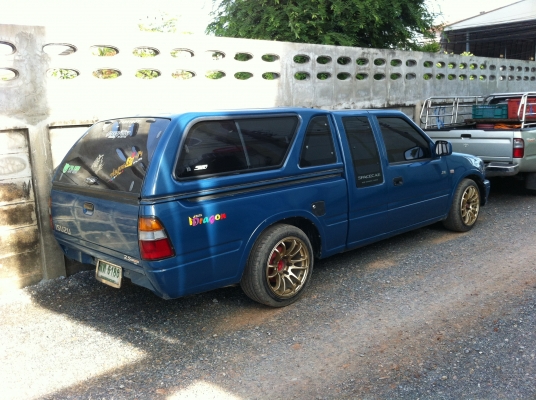 Isuzu  Dragon eye แต่งนิดหน่อย