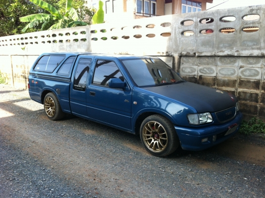 Isuzu  Dragon eye แต่งนิดหน่อย