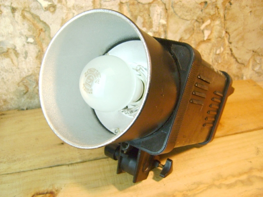 ขายไฟสตูดิโอโอพร้อมแฟลช 1 หัว