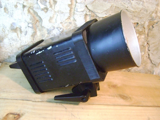 ขายไฟสตูดิโอโอพร้อมแฟลช 1 หัว ขายไฟสตูดิโอโอพร้อมแฟลช 1 หัว