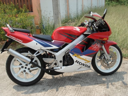 KR 150 SP เทอร์โบแมค สีแดง-ขาว  ราคา 25,000 บาท