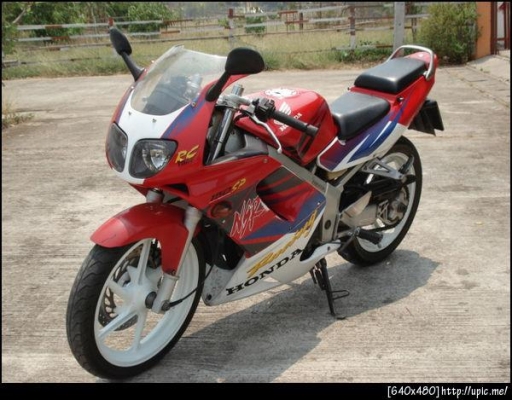 KR 150 SP เทอร์โบแมค สีแดง-ขาว  ราคา 25,000 บาท