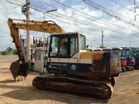 ขายรถแบคโฮ KOMATSU PC120-5 มี VDO ระบบไฟฟ้าเต็ม รถนอกนำเข้าสภาพสวย สนใจติดต่อ 089-8368497