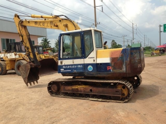 ขายรถแบคโฮ KOMATSU PC120-5 มี VDO ระบบไฟฟ้าเต็ม รถนอกนำเข้าสภาพสวย สนใจติดต่อ 089-8368497