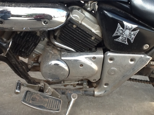 ขายด่วน honda maxna 250cc4จังหวะเอกสารใบนำเข้าถูกต้องขอขายที่ 69000บาทครับ