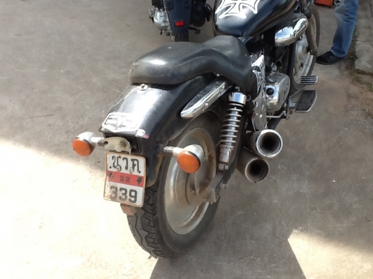 ขายด่วน honda maxna 250cc4จังหวะเอกสารใบนำเข้าถูกต้องขอขายที่ 69000บาทครับ