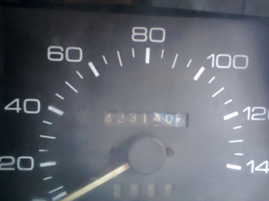 NPR 115 รถห้าง ปี 38 F หน้าหลัง ยาง 8.25