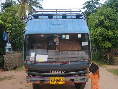 NPR 115 รถห้าง ปี 38 F หน้าหลัง ยาง 8.25