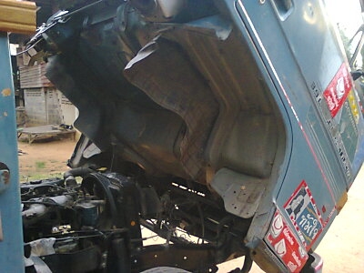 NPR 115 รถห้าง ปี 38 F หน้าหลัง ยาง 8.25